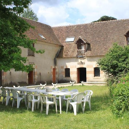 Gite D'Etape Ecuries De St Cyr La Ferté-Saint-Cyr Exterior foto